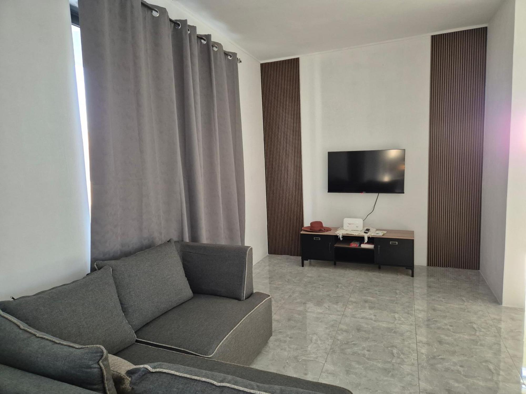 Skyview Apartment- Rooftop Penthouse With Sunset & Sea Views Flic-en-Flacq Rum bild