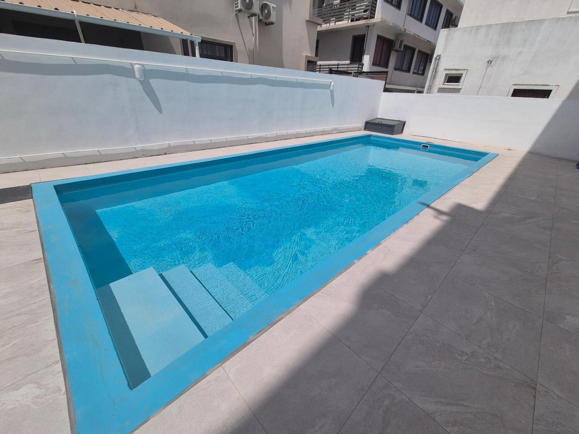 Skyview Apartment- Rooftop Penthouse With Sunset & Sea Views Flic-en-Flacq Exteriör bild